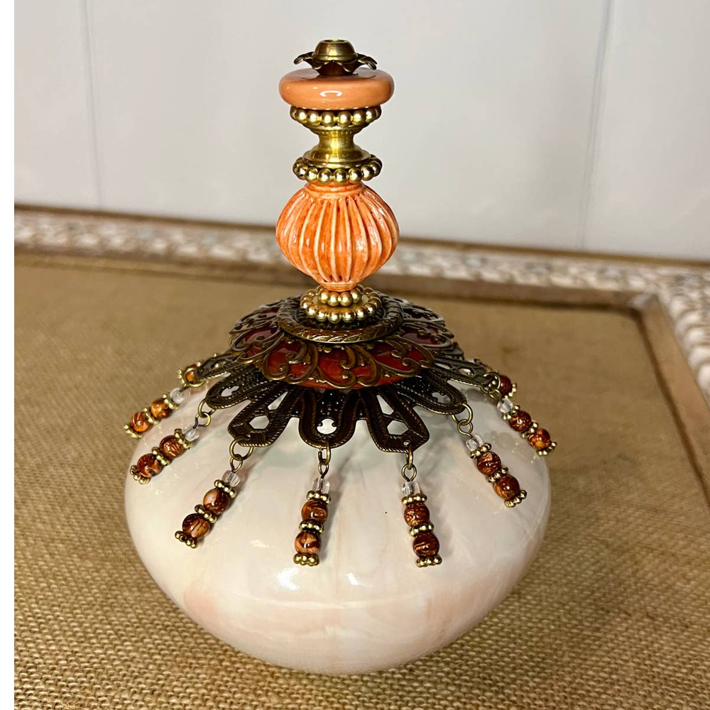 United Creation Donachelle Amber Nuance Oil Lamp